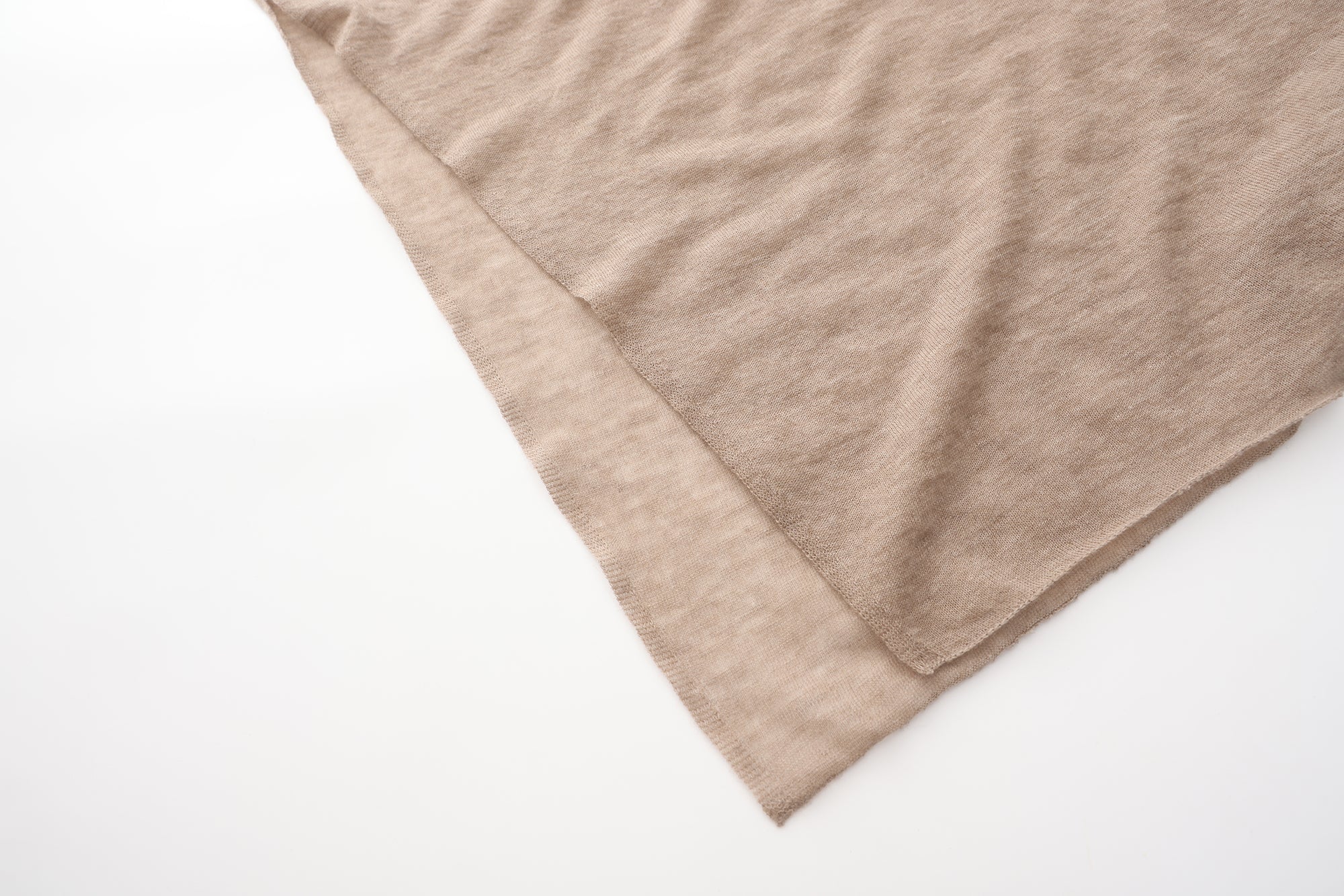 PREAW25 - BEIGE DRIP CAPE
