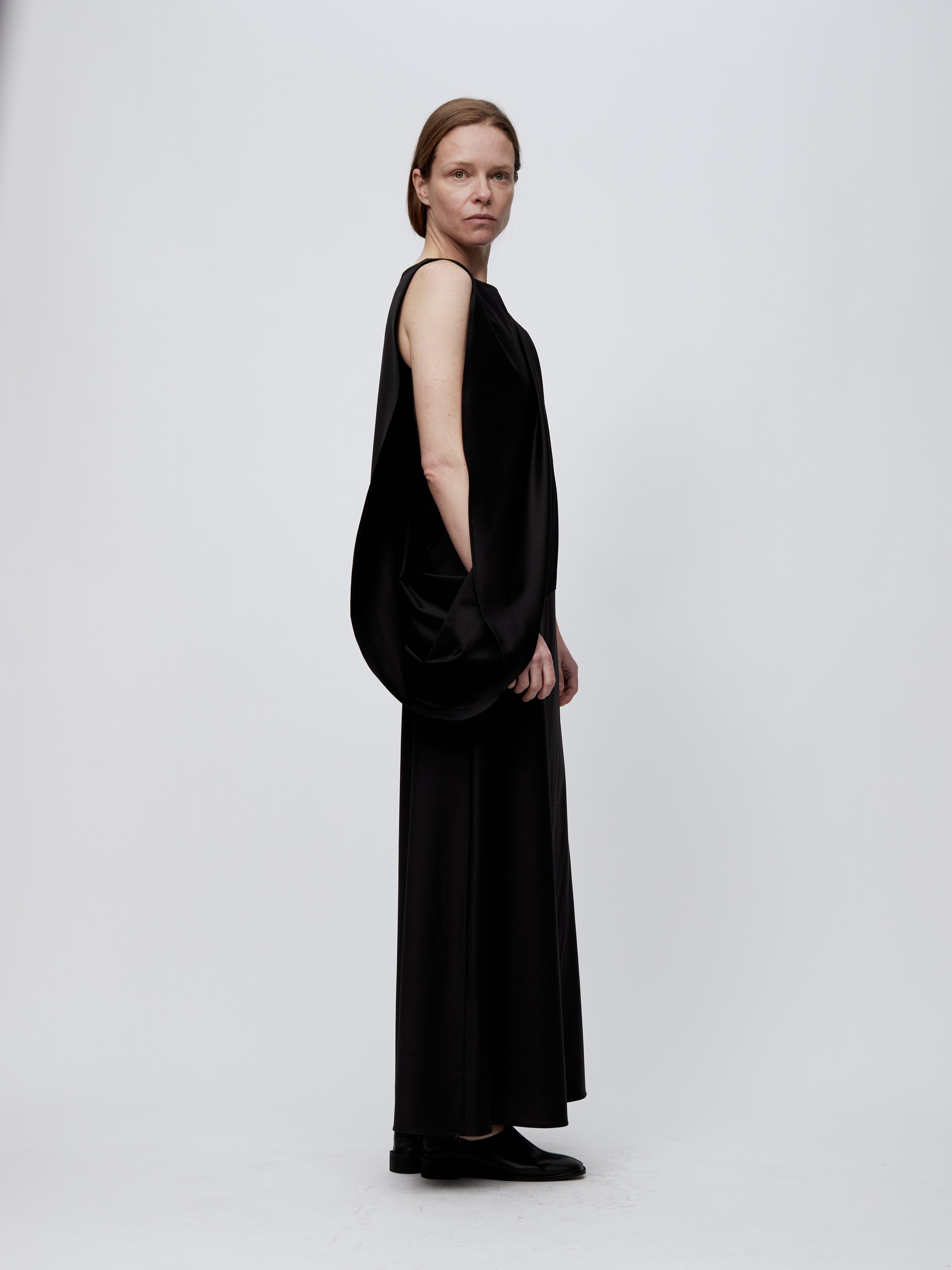 PREAW24 - JET BLACK BOA DRESS