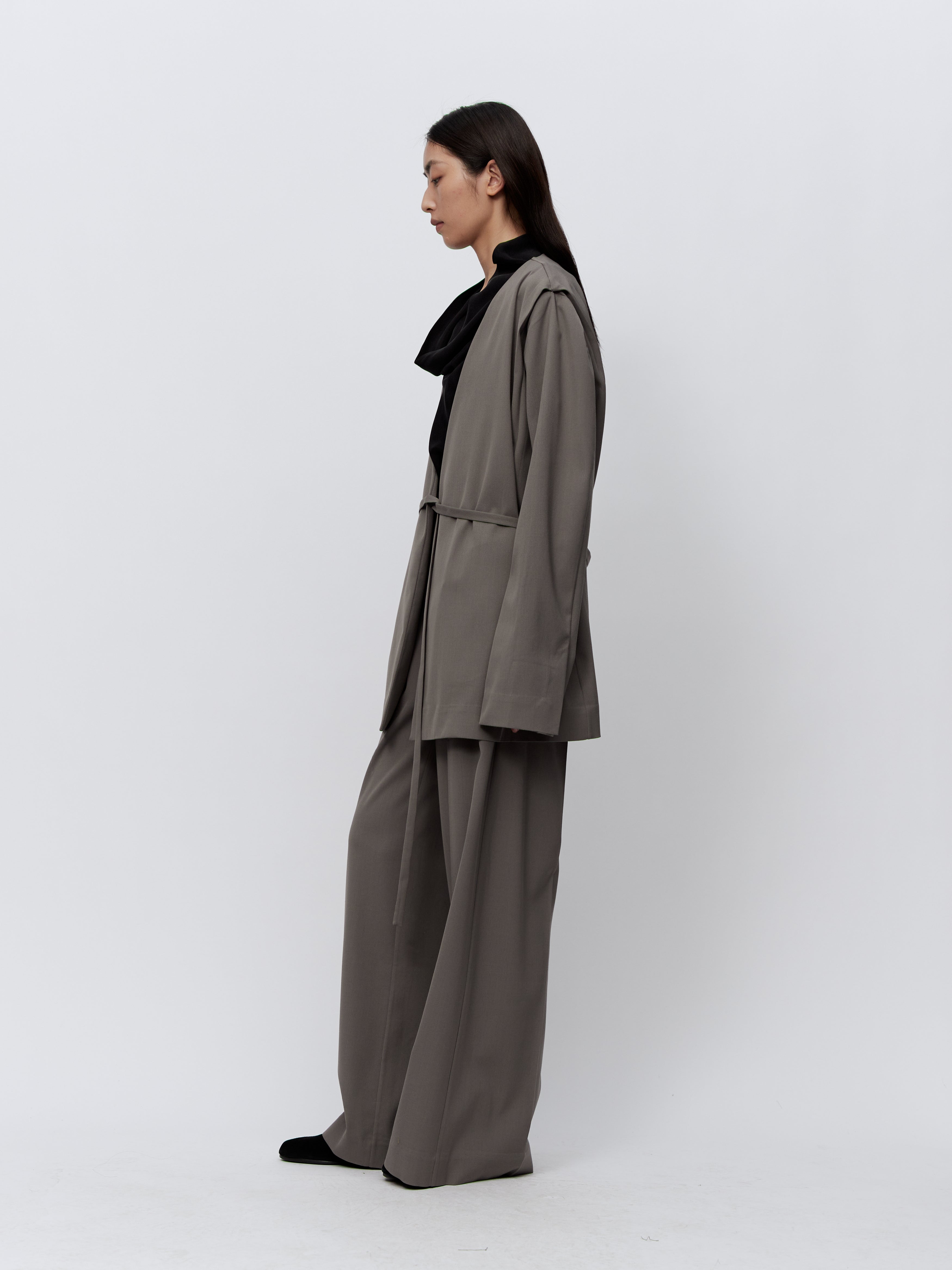 PREAW24 - GREY MUNA JACKET