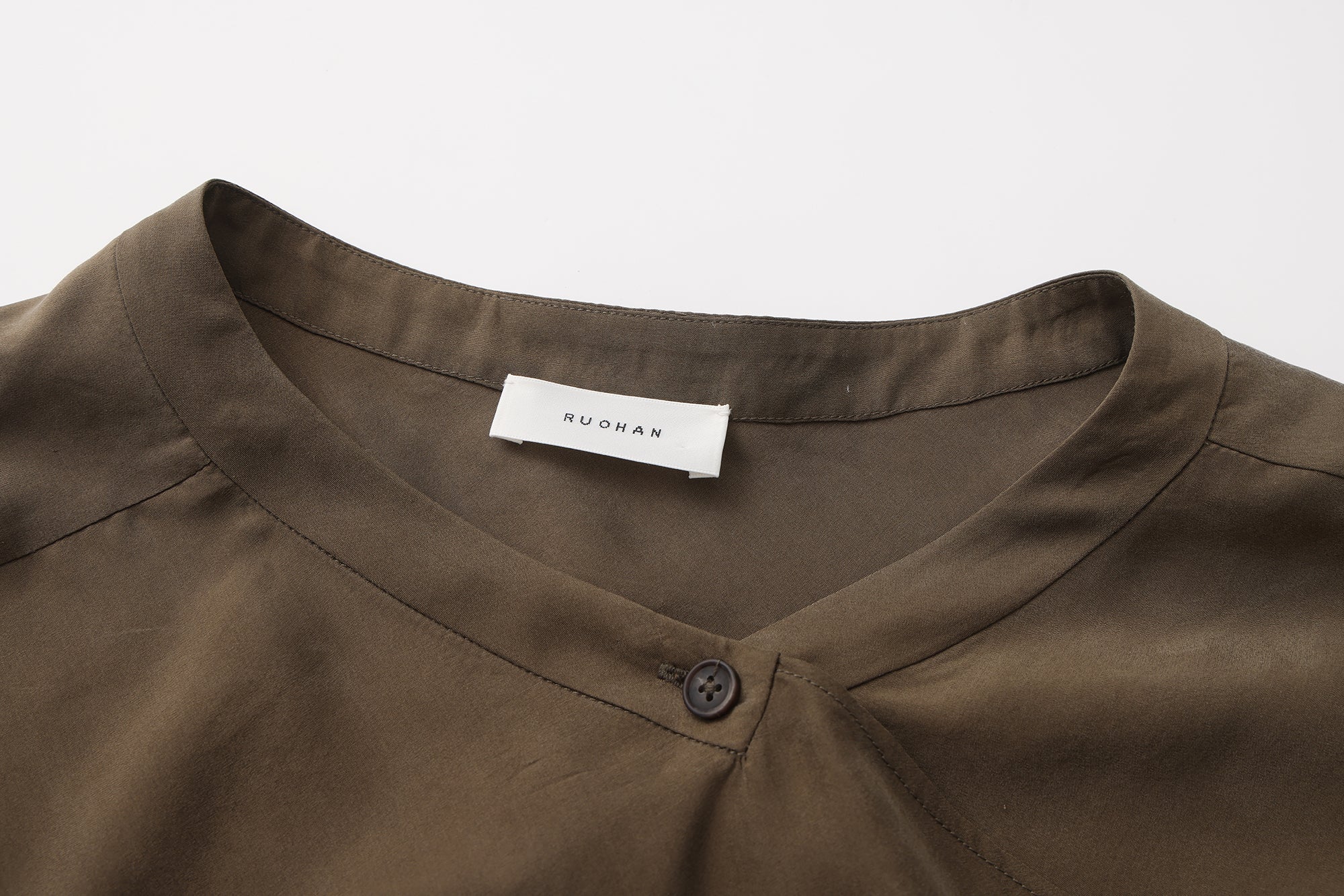 PRESS26 - OLIVE NORO SHIRT