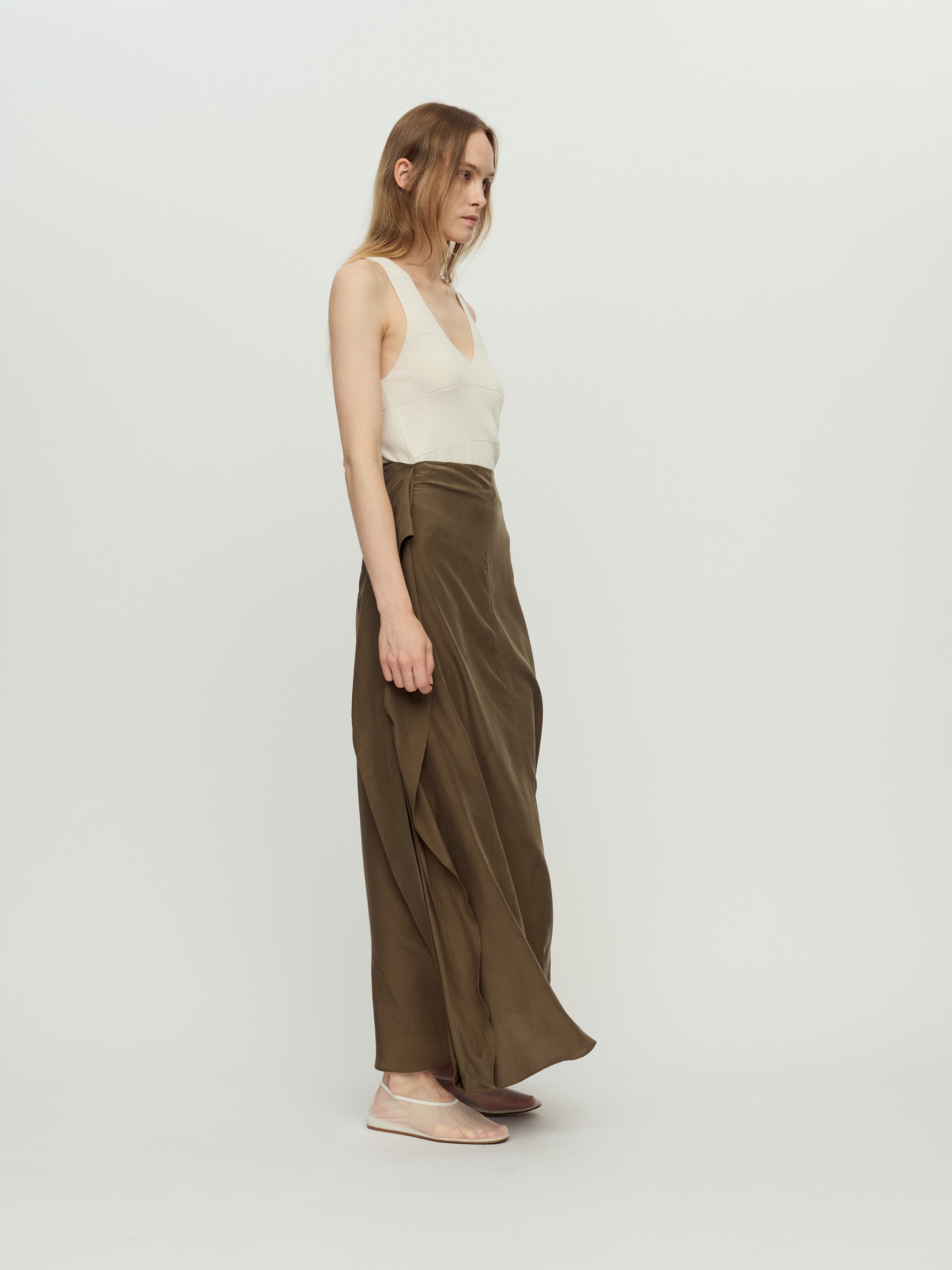 PRESS26 - OLIVE KORA SKIRT