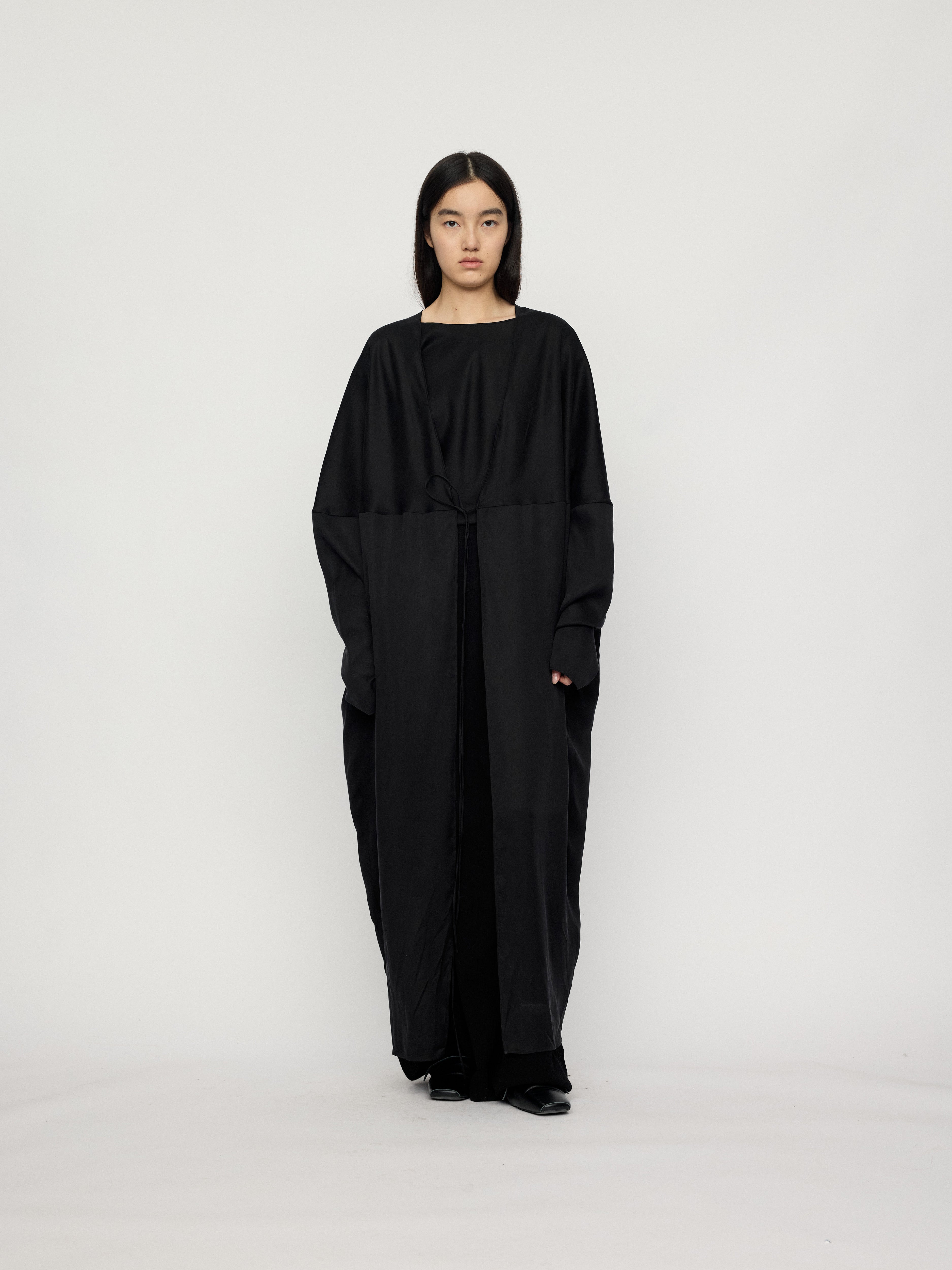 PREAW26 - OBSIDIAN SAVAI LONG JACKET