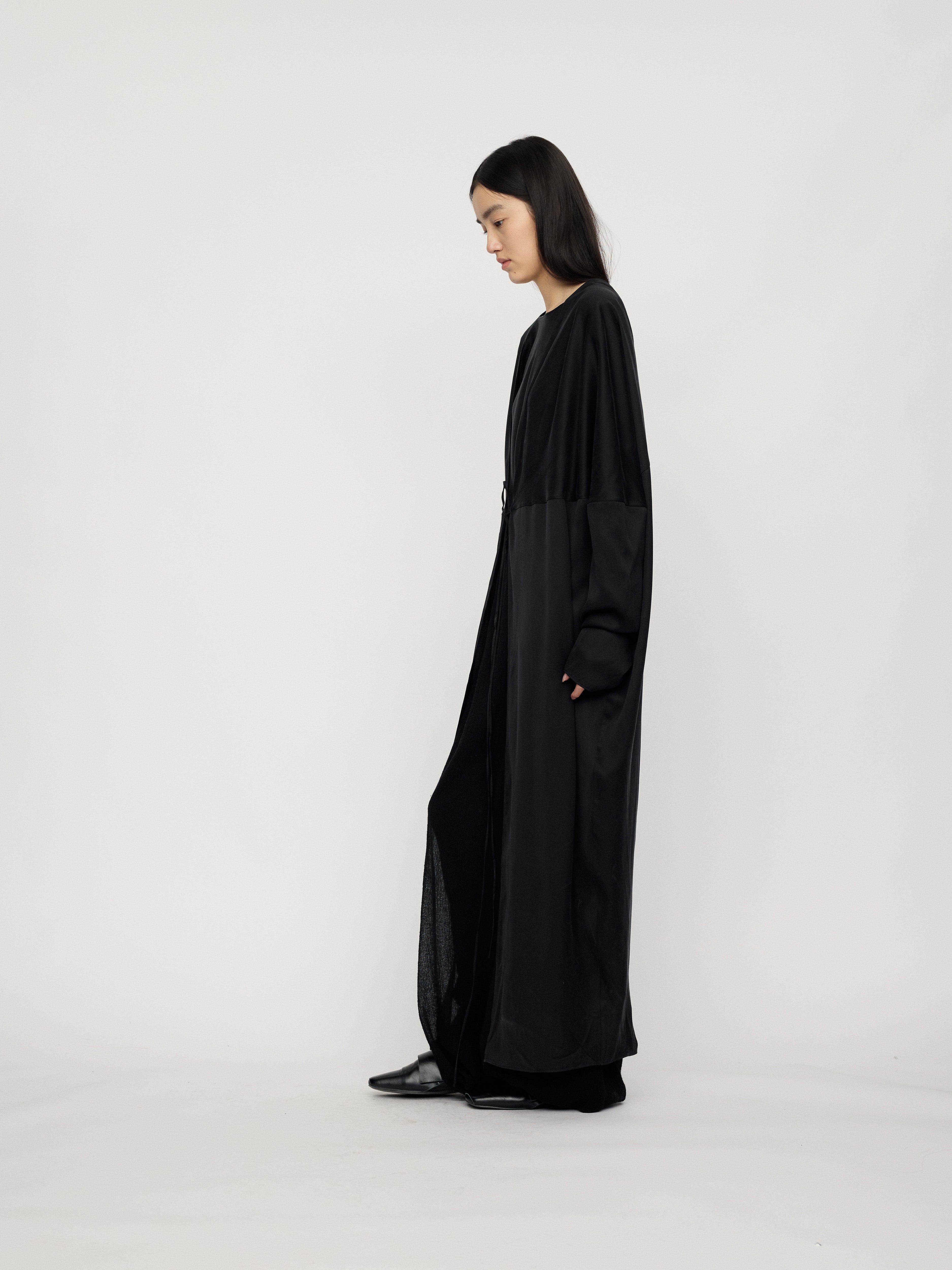 PREAW26 - OBSIDIAN SAVAI LONG JACKET