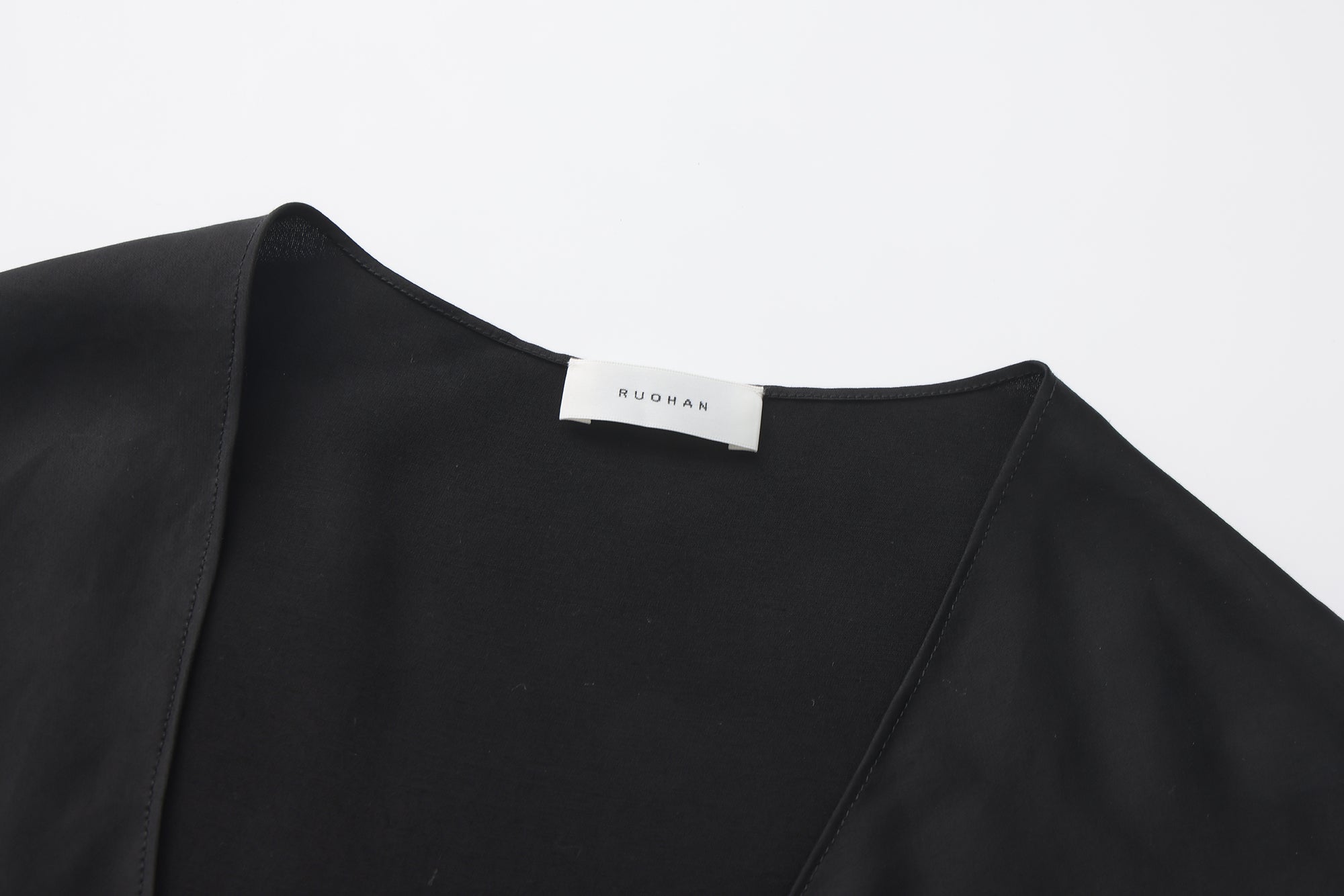 PREAW26 - OBSIDIAN SAVAI LONG JACKET