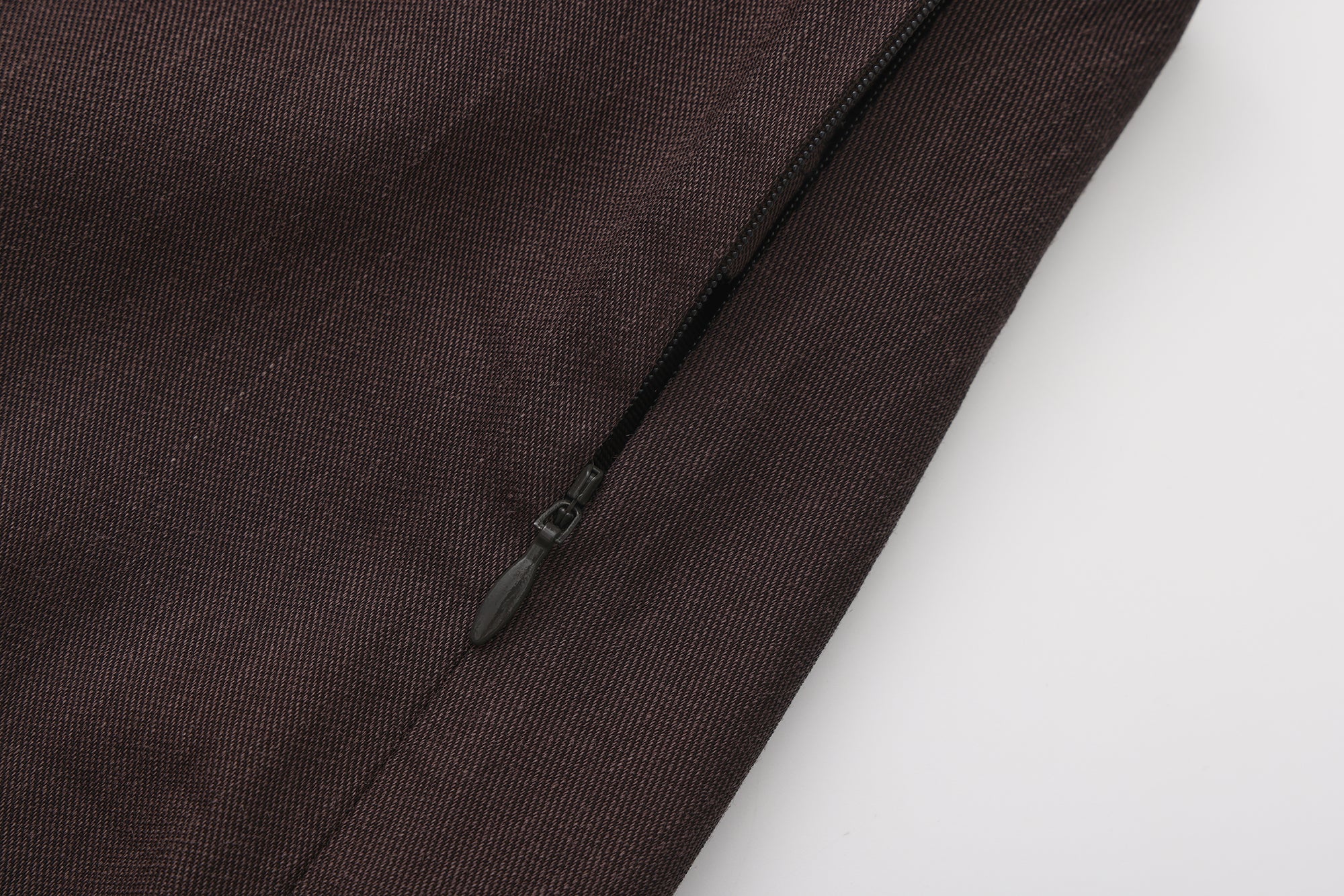 PRESS26 - EBONY TAHI TOP