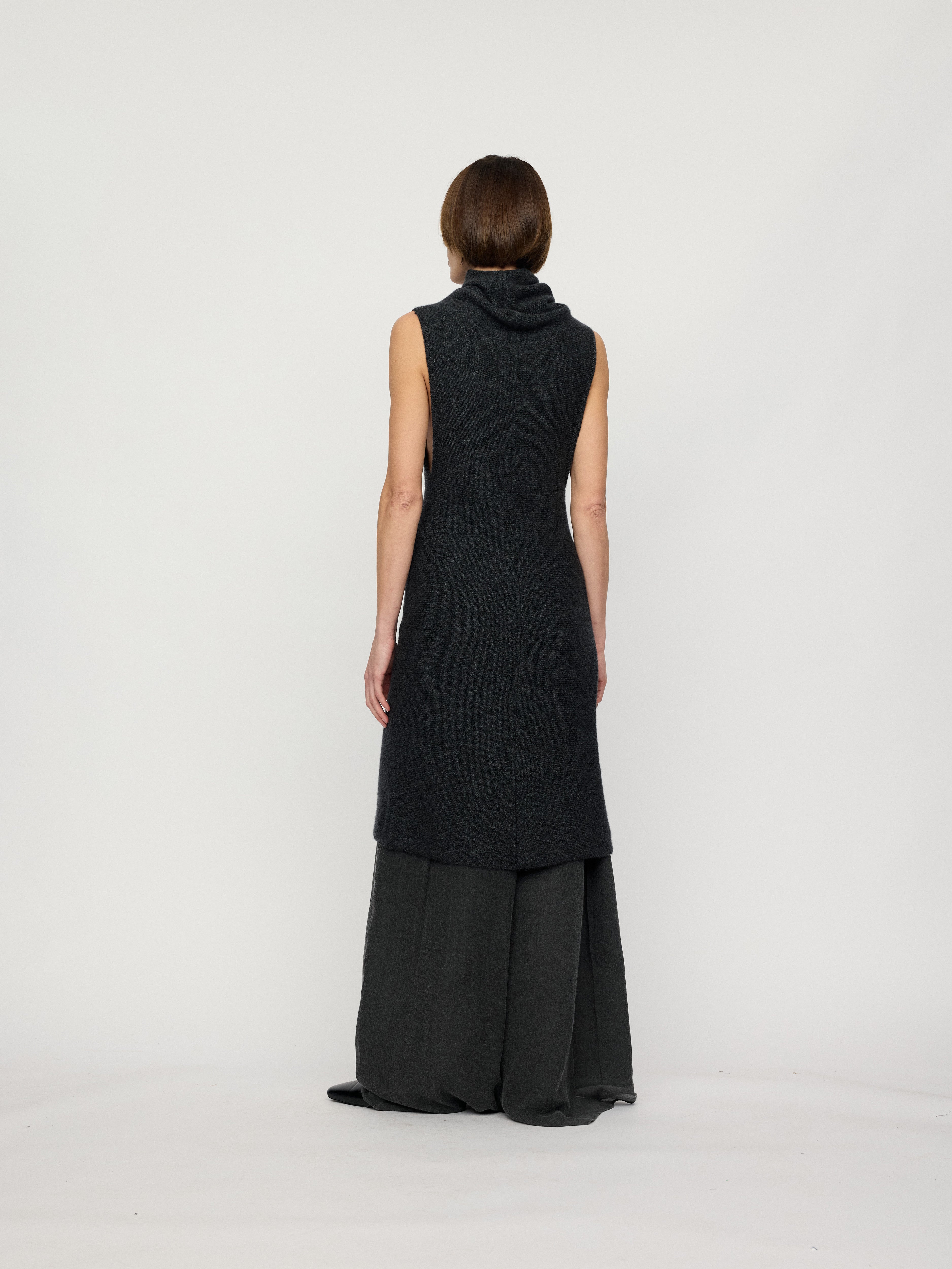 PREAW26 - LAVA BLACK ORINA TOP