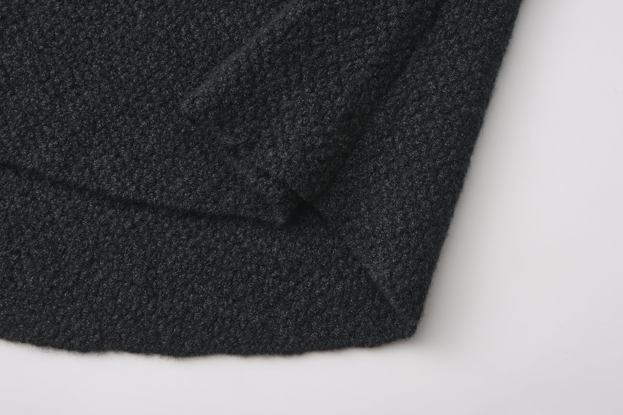 PREAW26 - LAVA BLACK MORS TOP