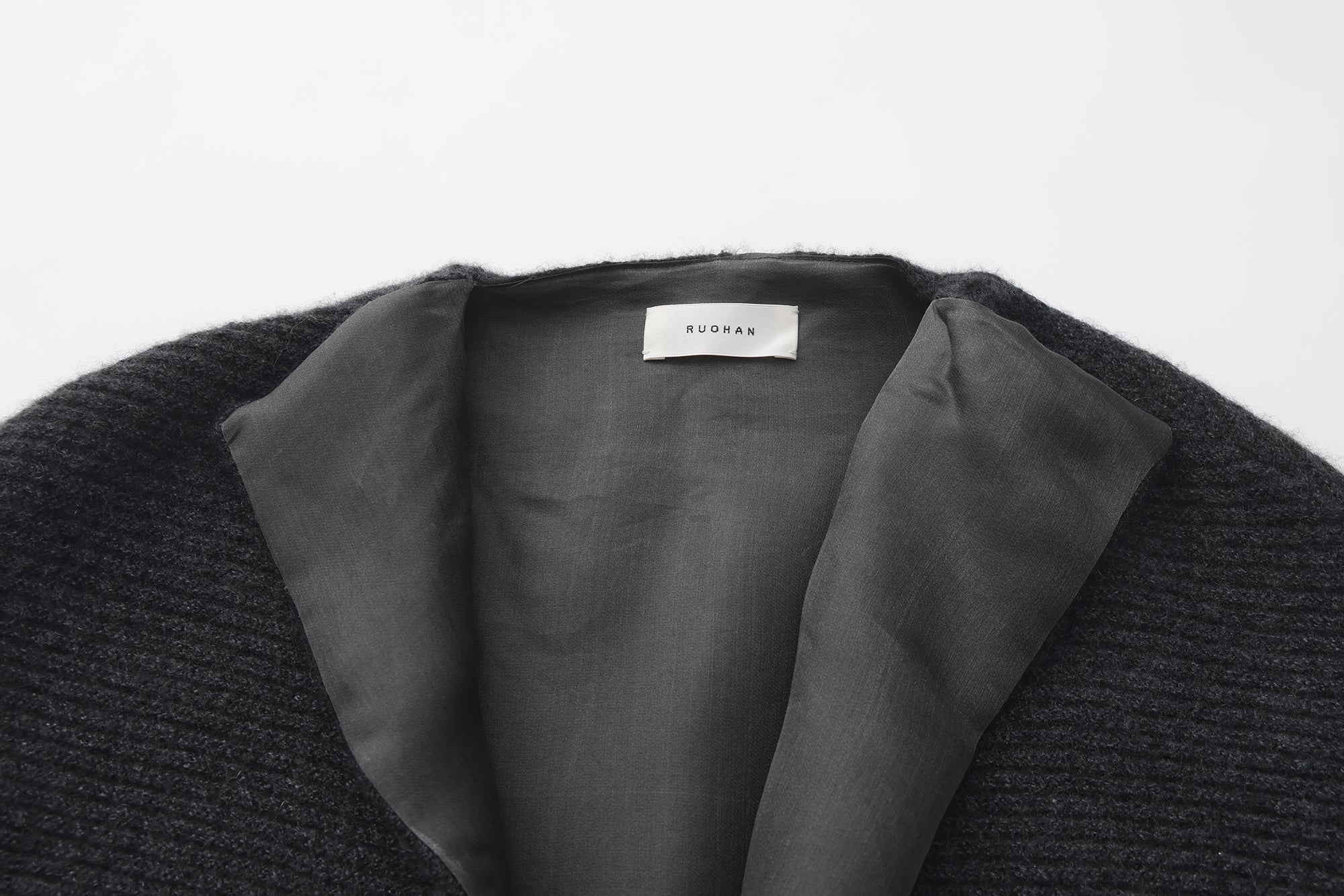 PREAW26 - LAVA BLACK SIFNO JACKET