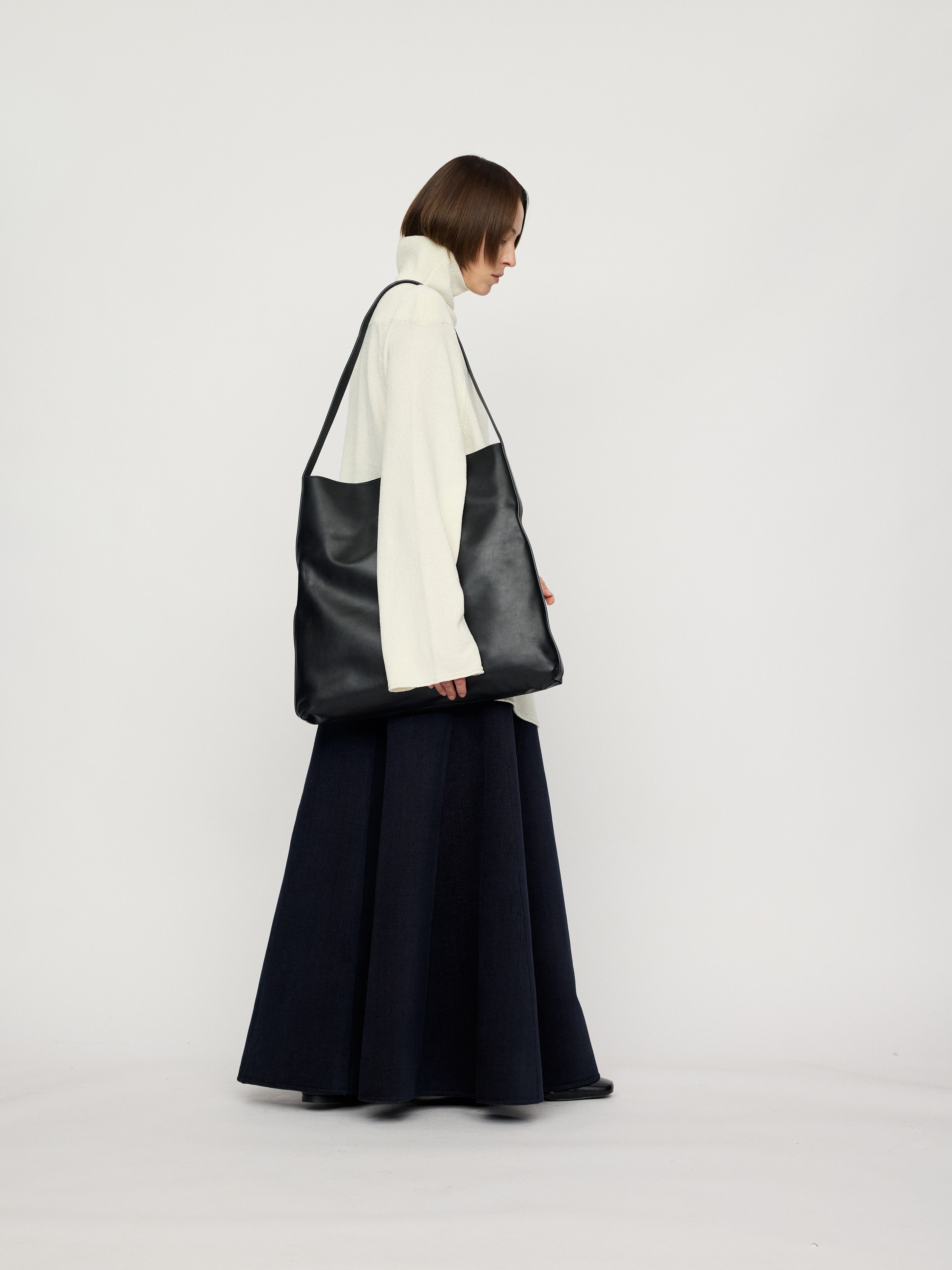 PREAW26 - BLACK ARTIST BAG