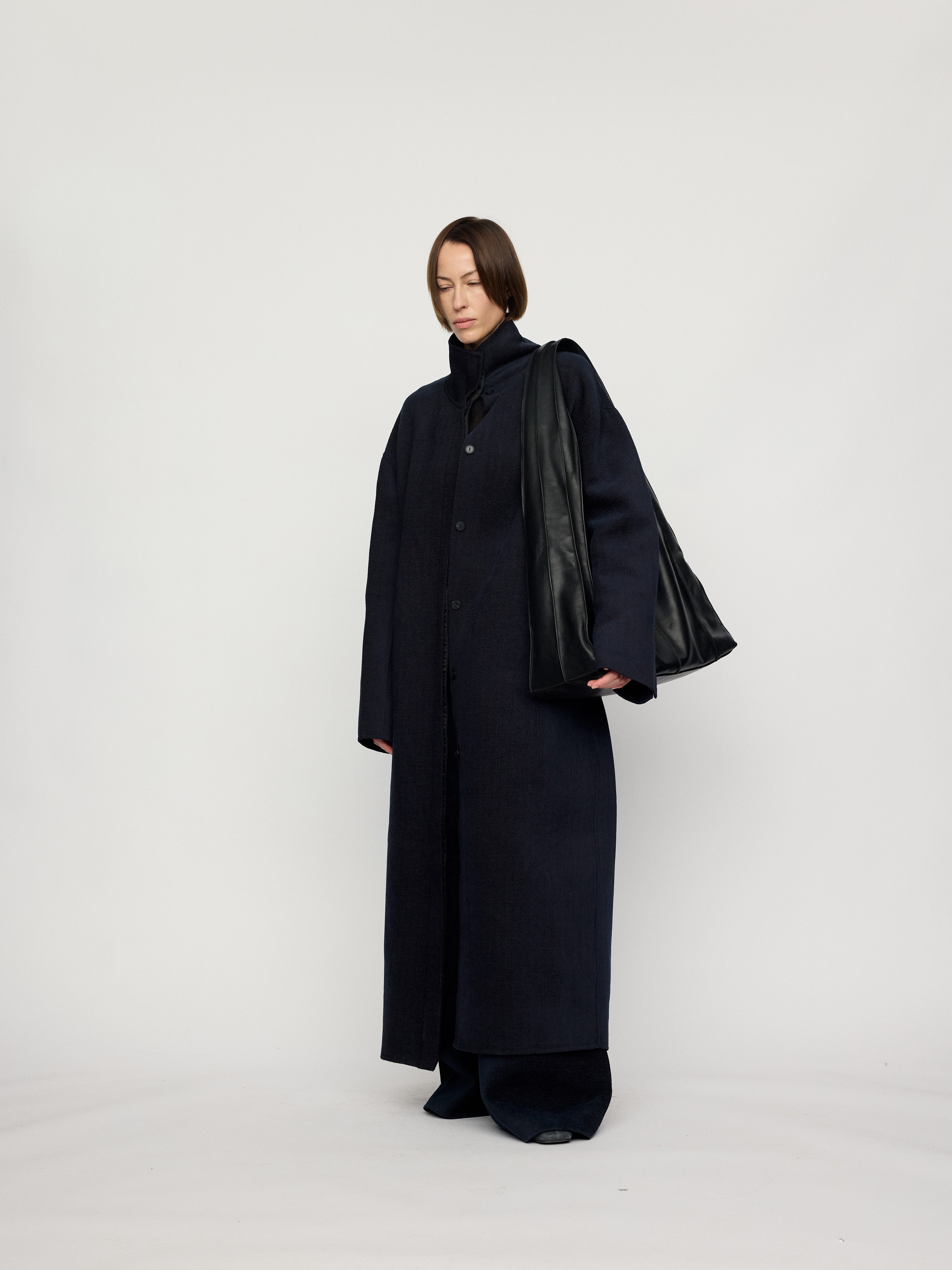 PREAW26 - BLACK TOBA BAG