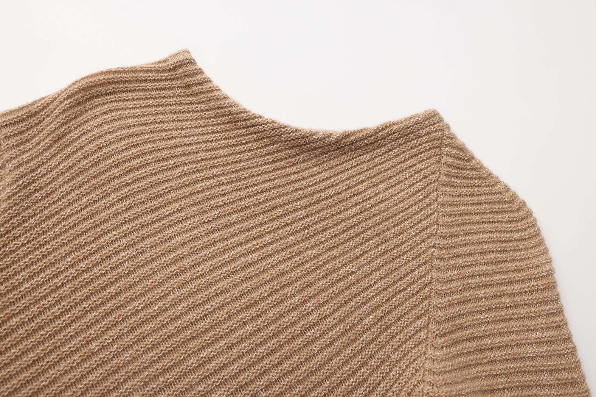 PRESS26 - LATTE OLEN TOP