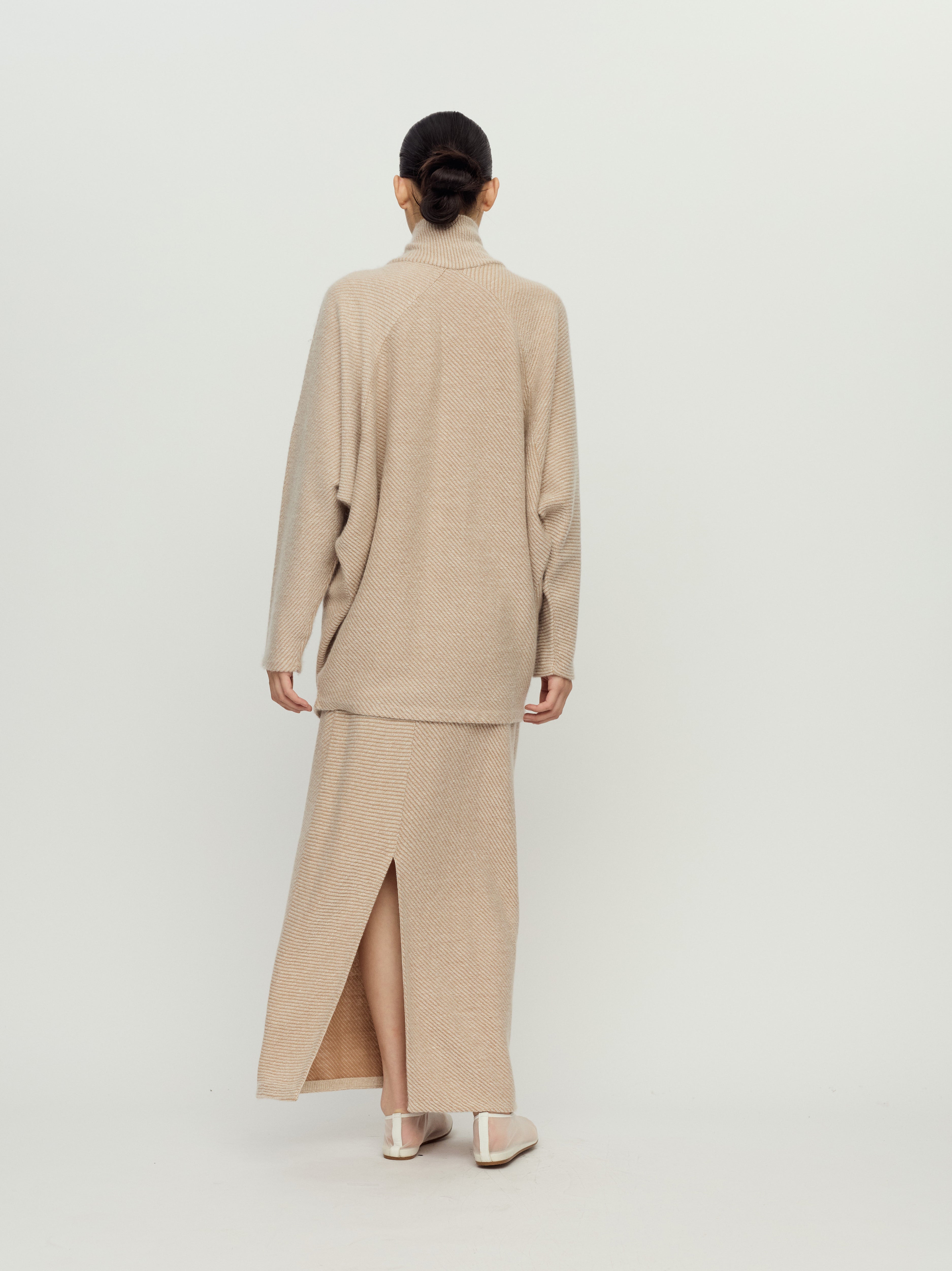 PRESS26 - LATTE KAEL TOP