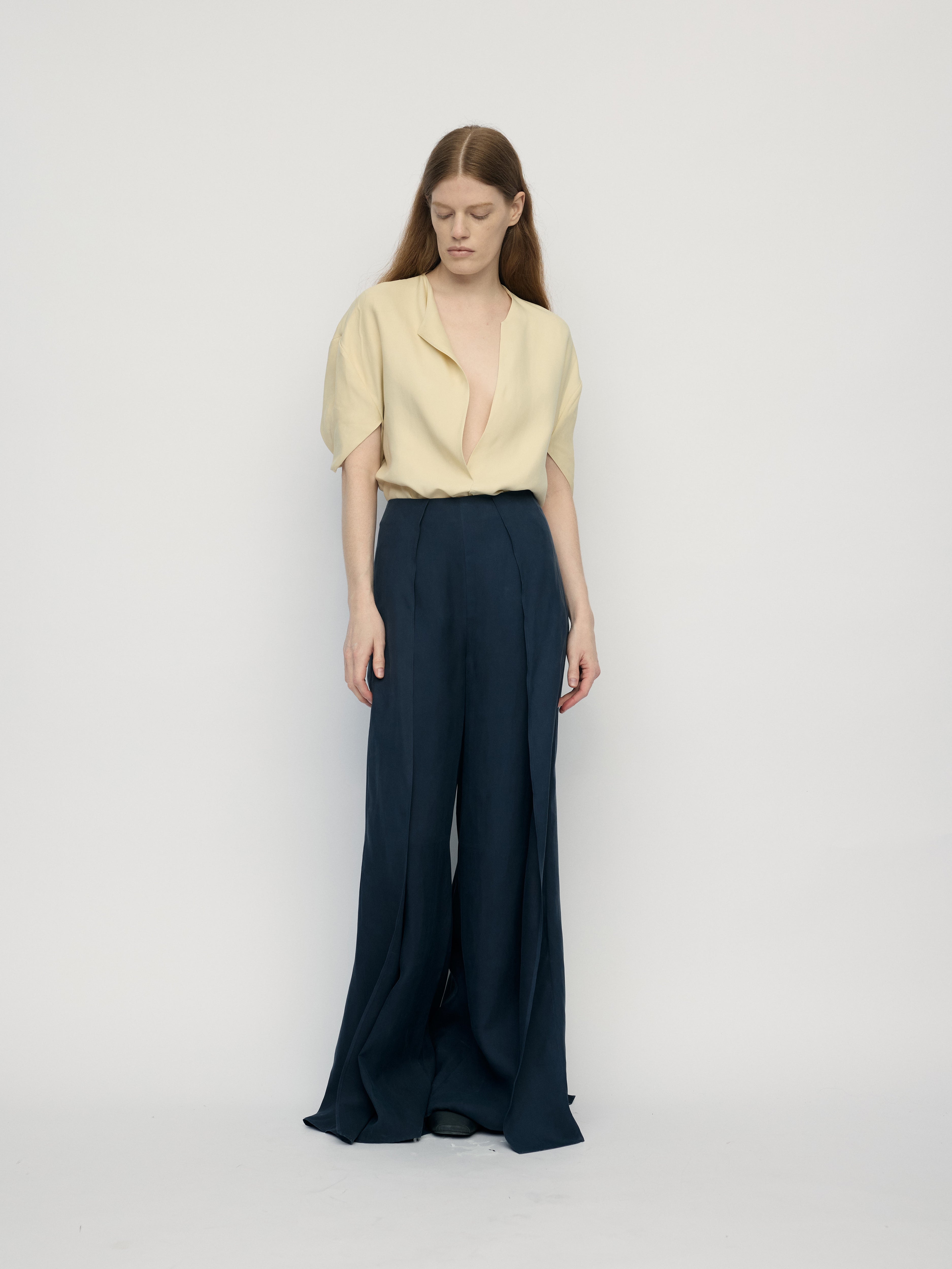 SS26 - 8PM BLUE MOREA PANTS
