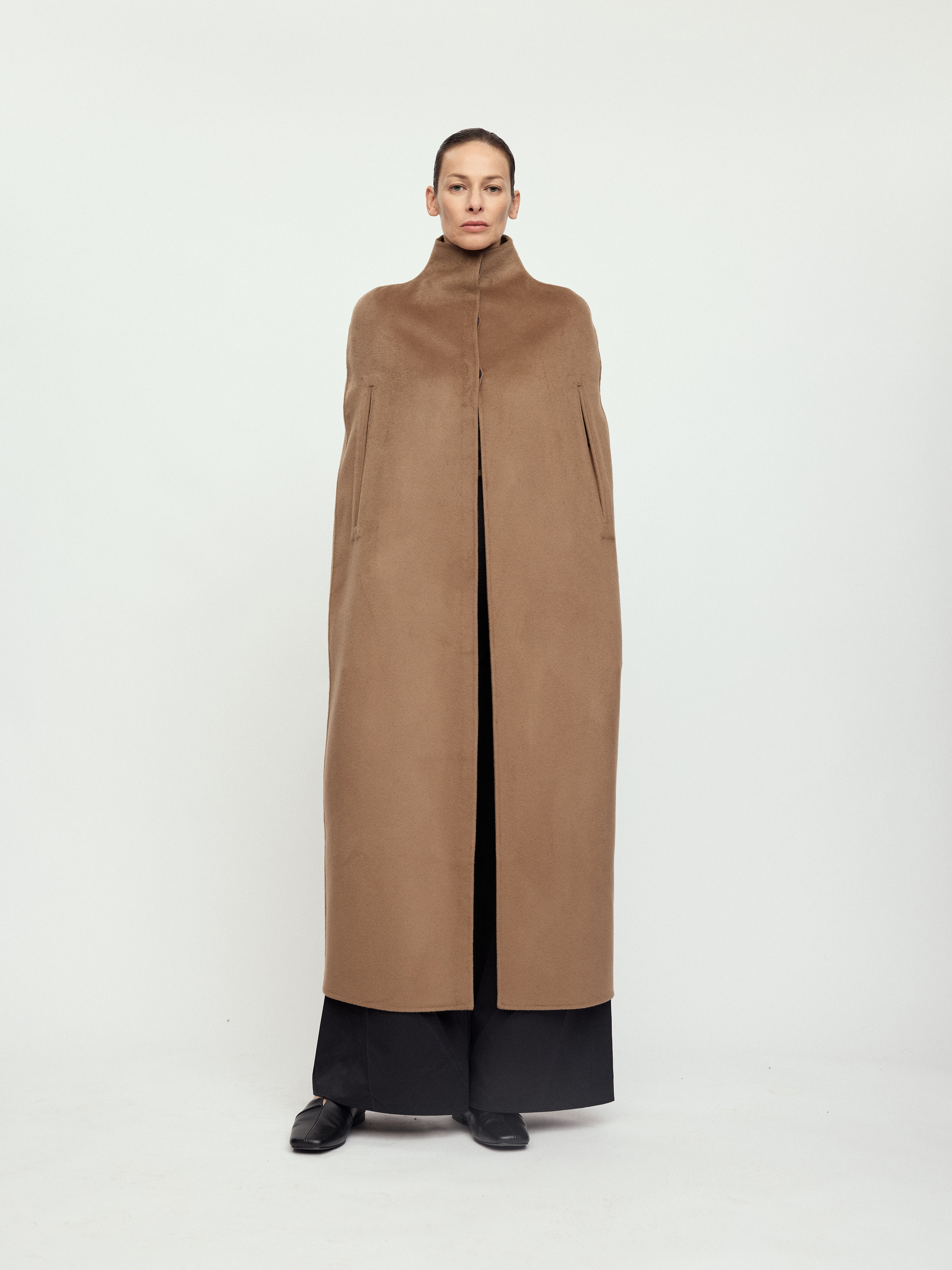 AW25 - GOLDEN SIRI CAPE