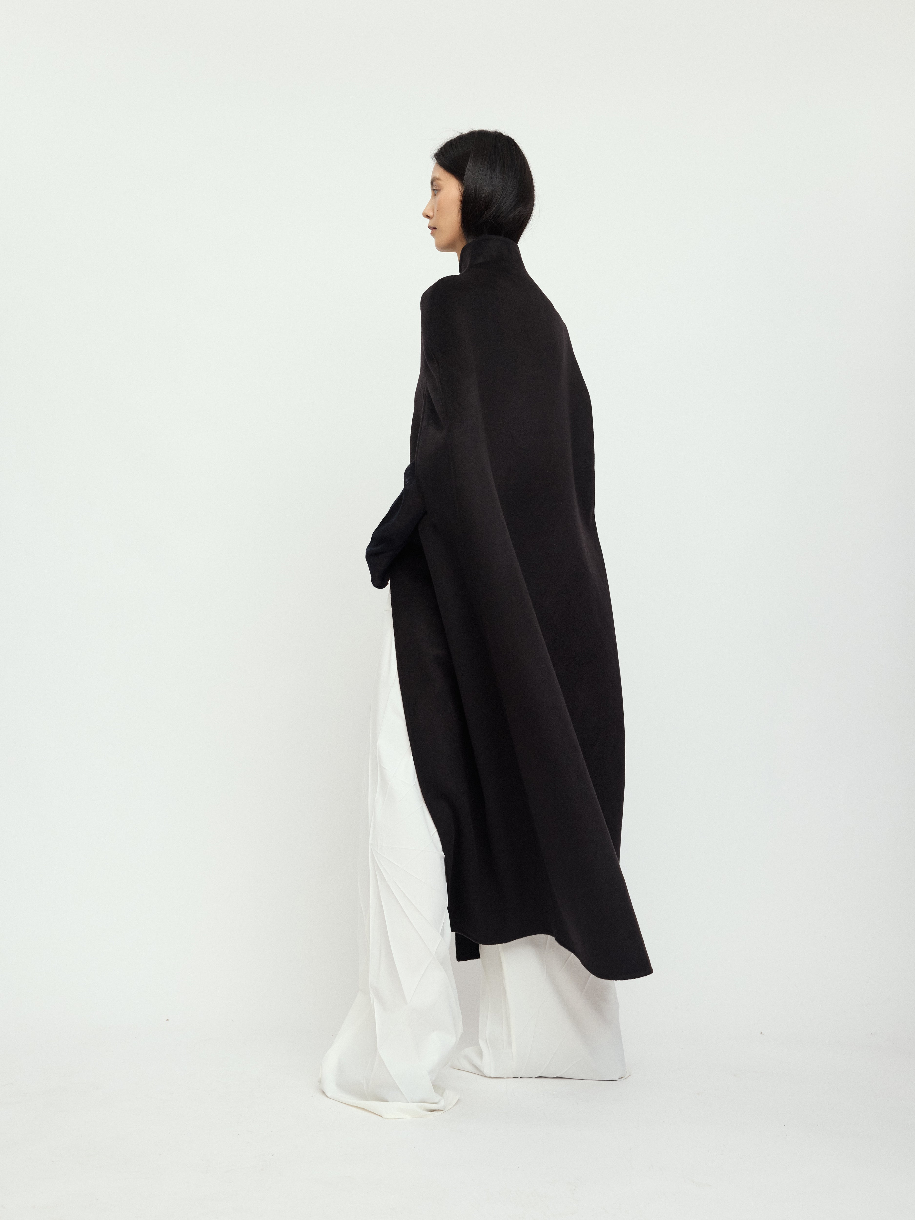 AW25 - JET BLACK SIRI CAPE