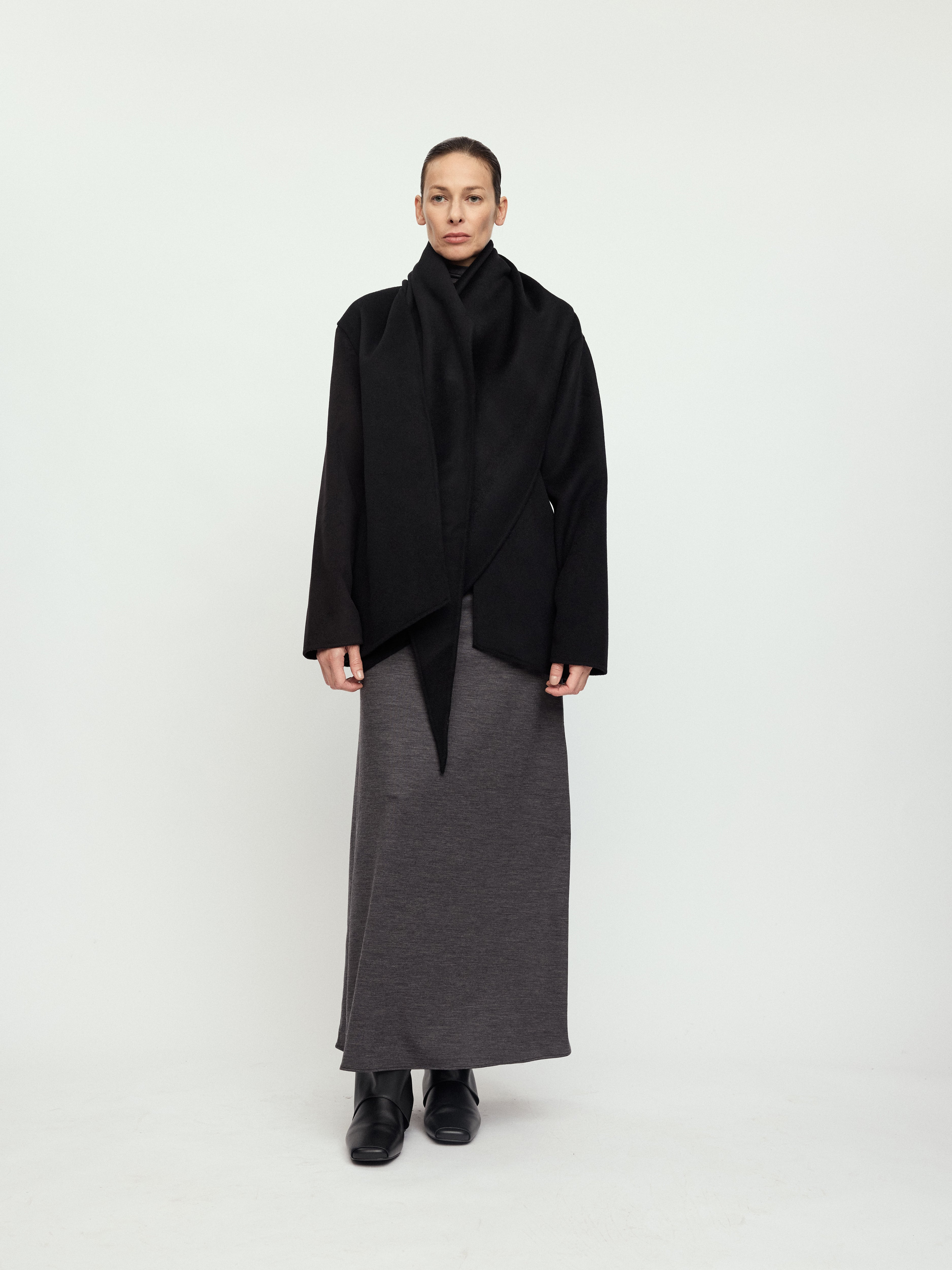 AW25 - JET BLACK MIRA COAT