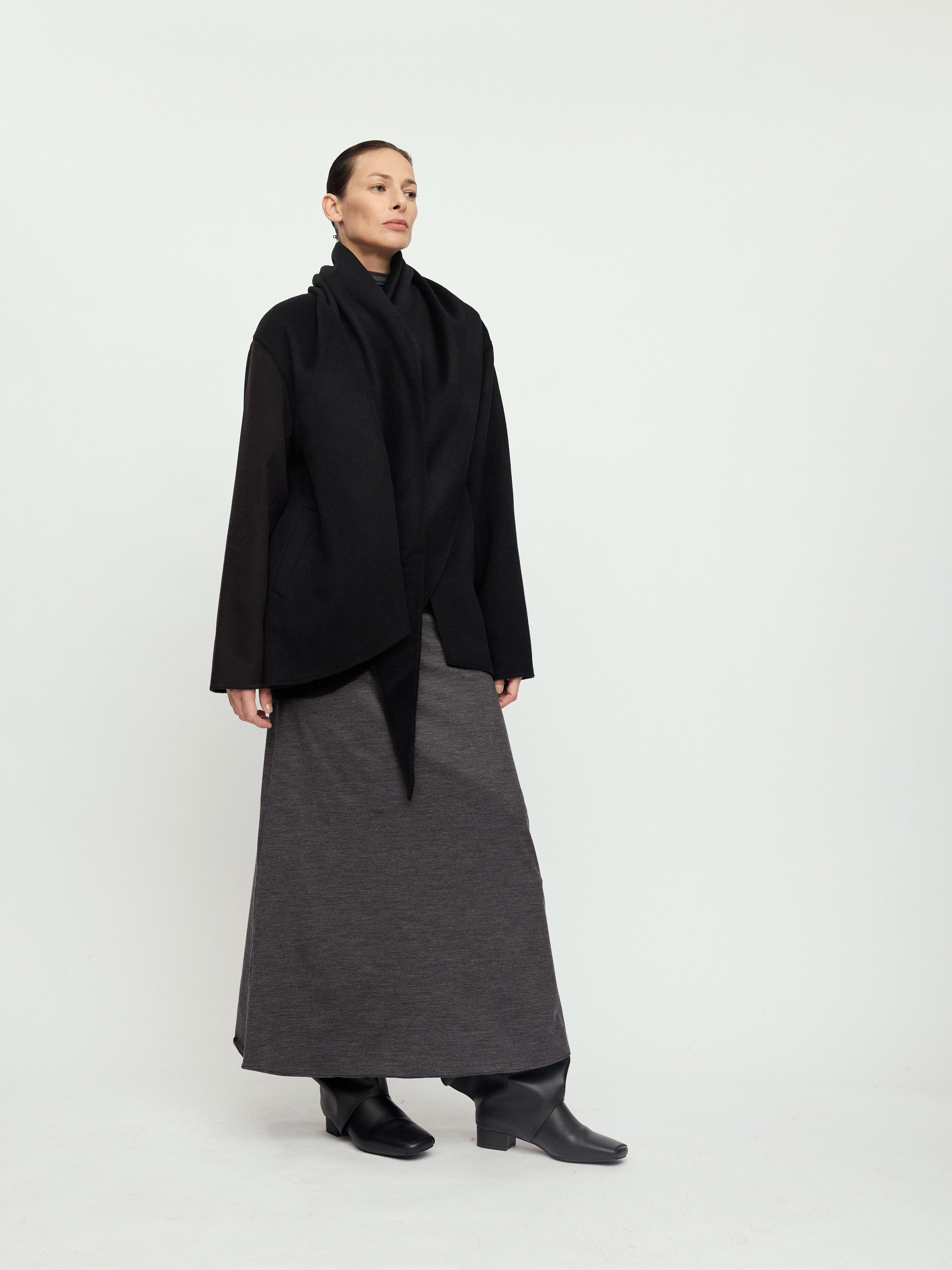 AW25 - JET BLACK MIRA COAT