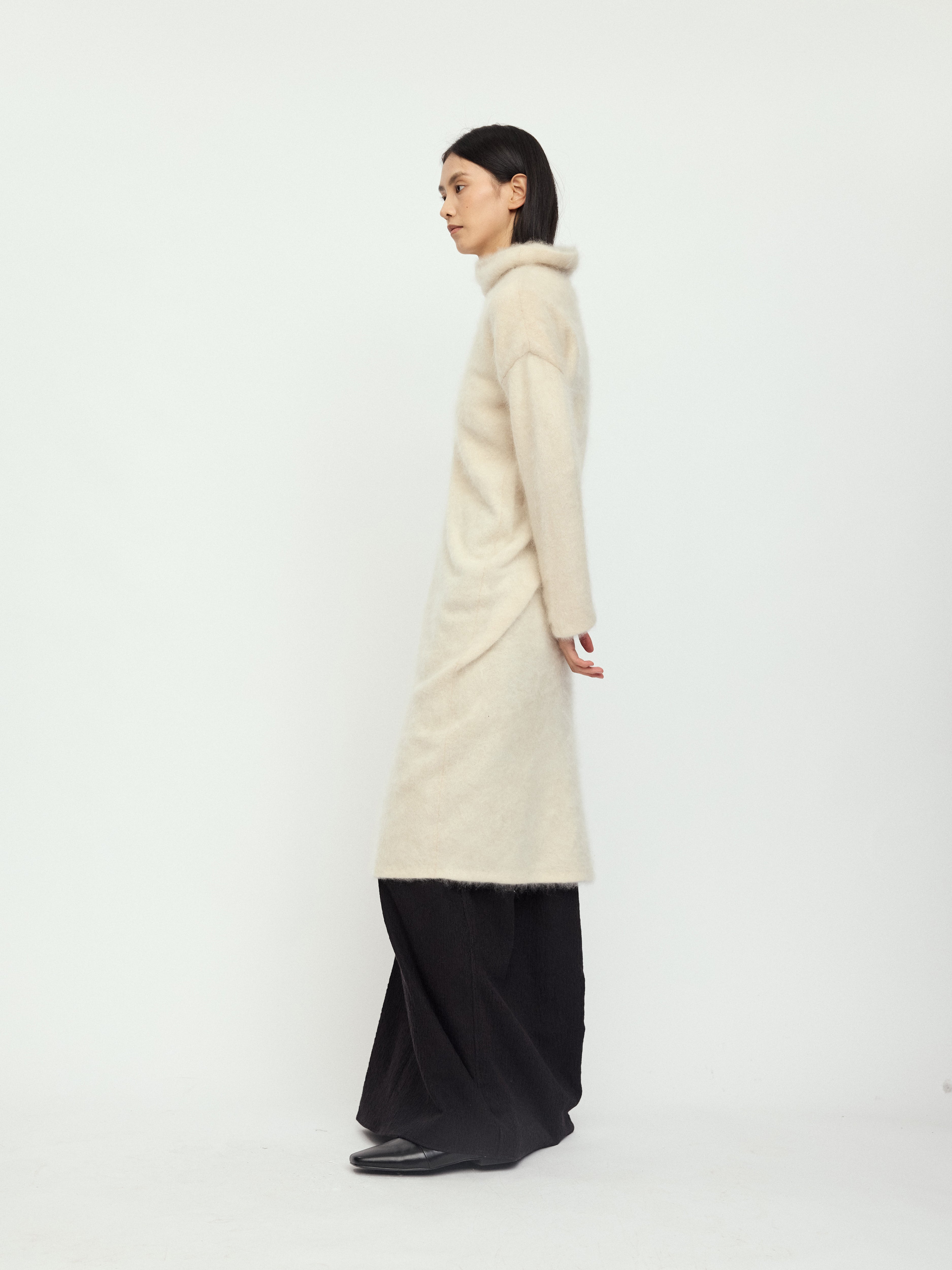 AW25 - WHITE KIA TOP