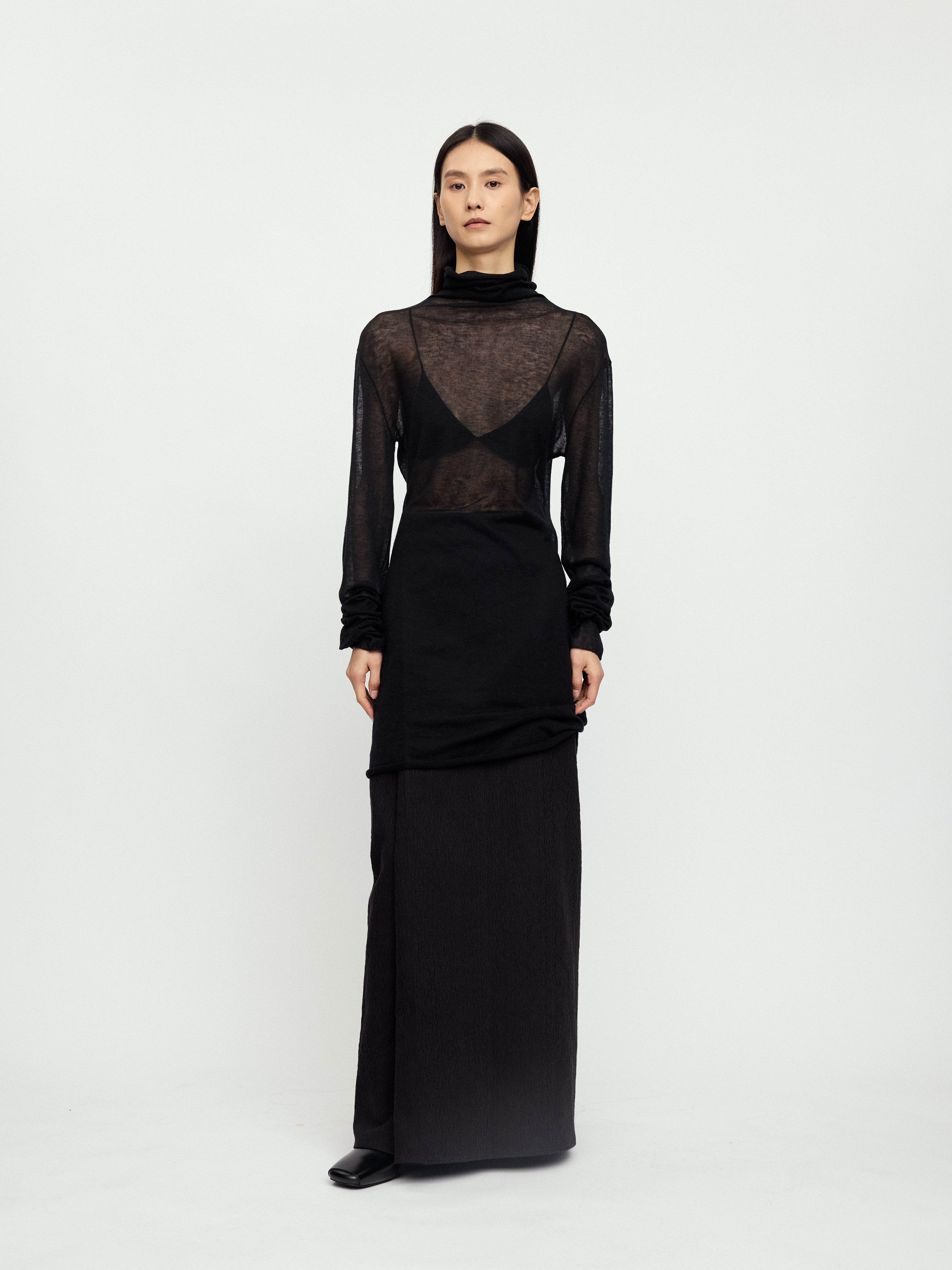 AW25 - BLACK FROST TURTLE NECK TOP