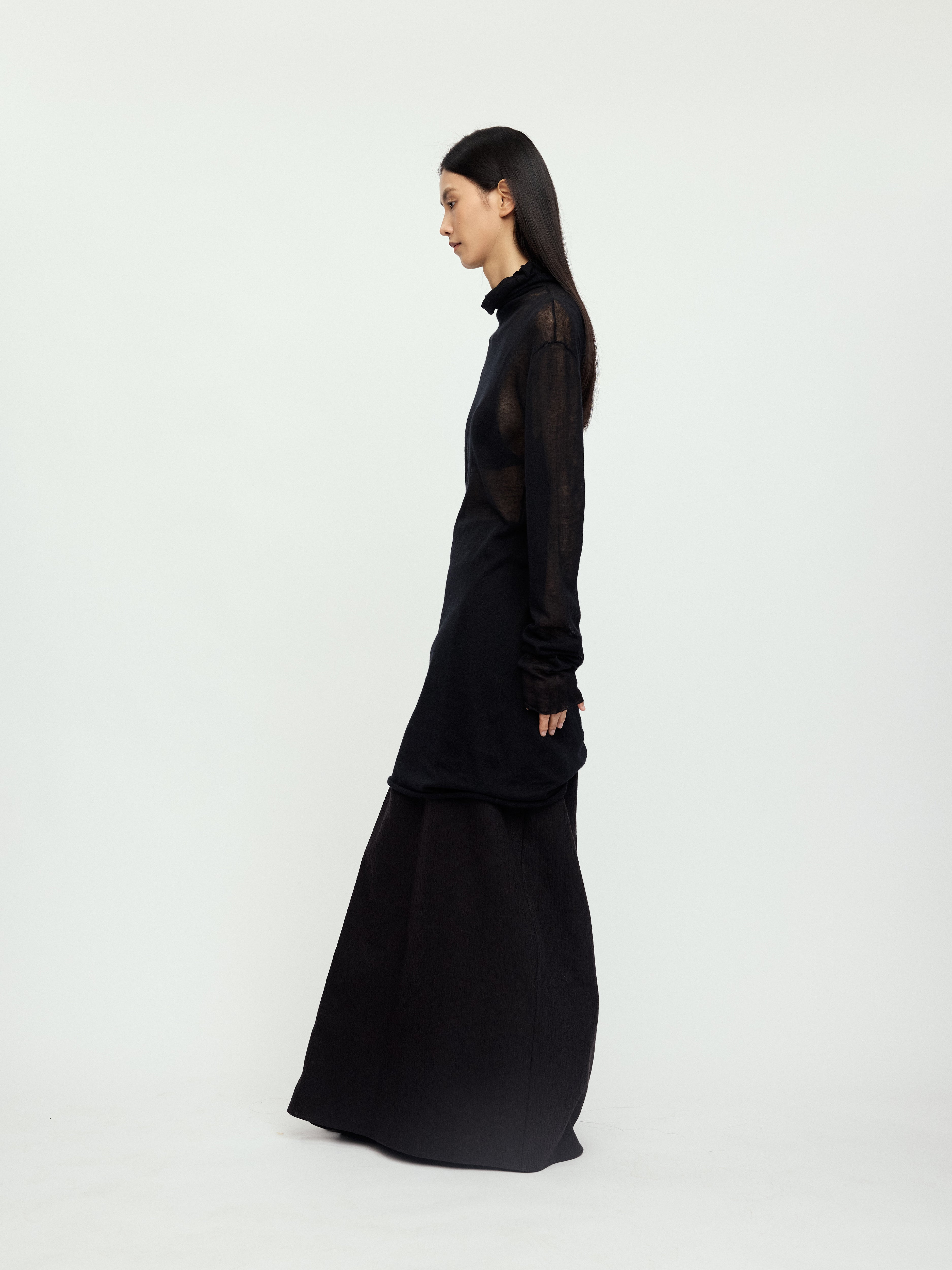 AW25 - BLACK FROST TURTLE NECK TOP
