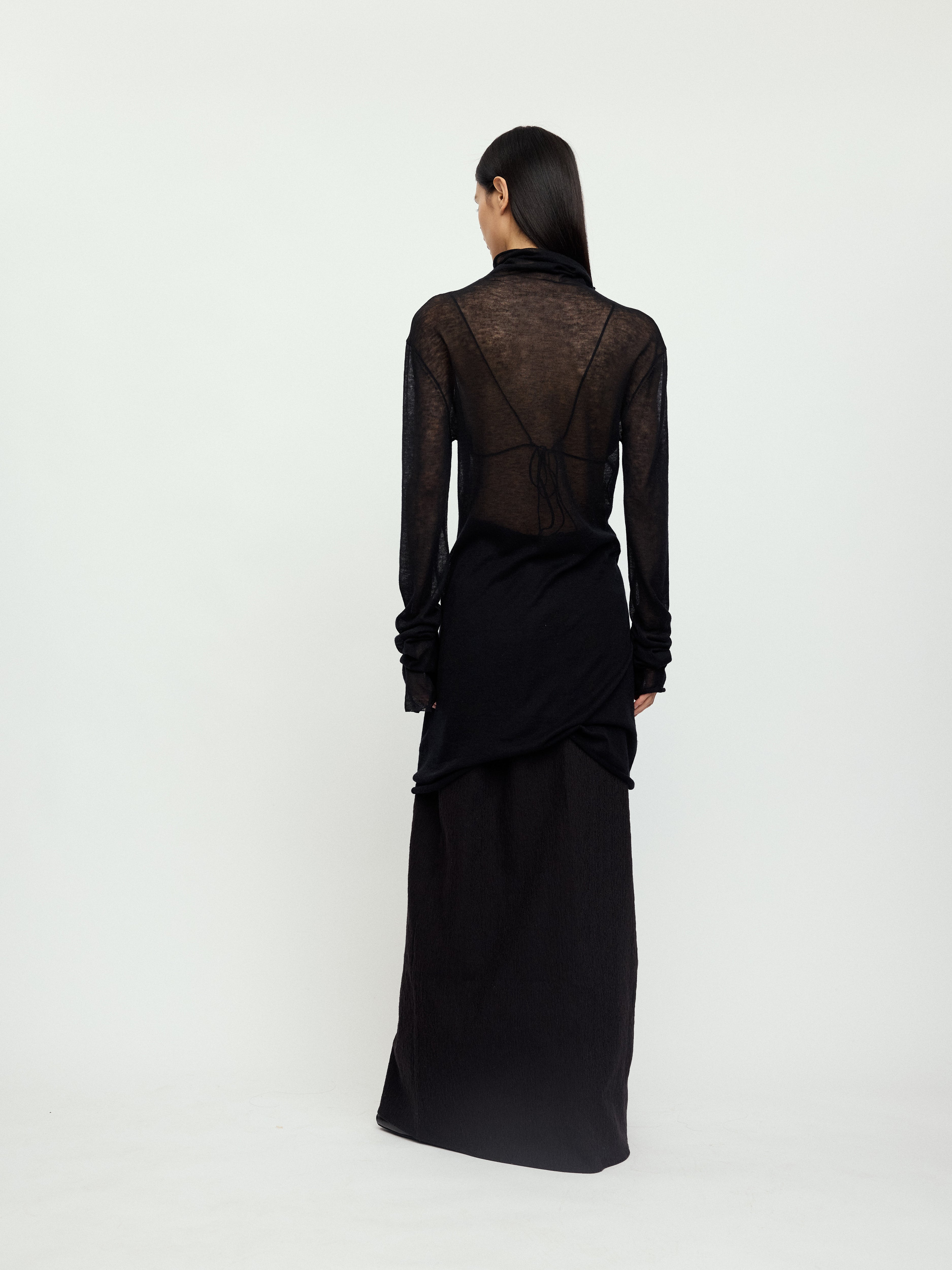AW25 - BLACK FROST TURTLE NECK TOP