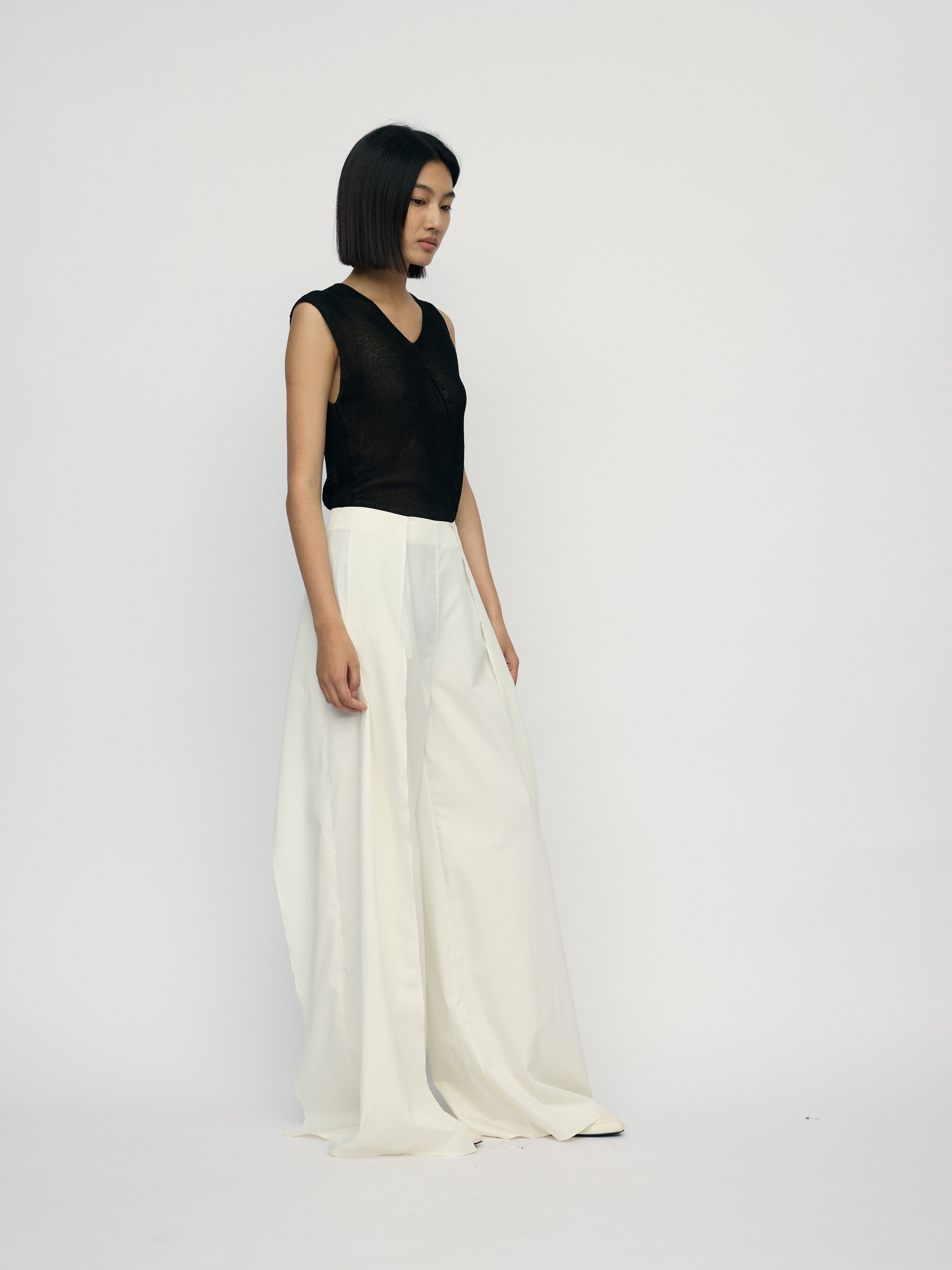 SS26 - BLACK NAMU TOP