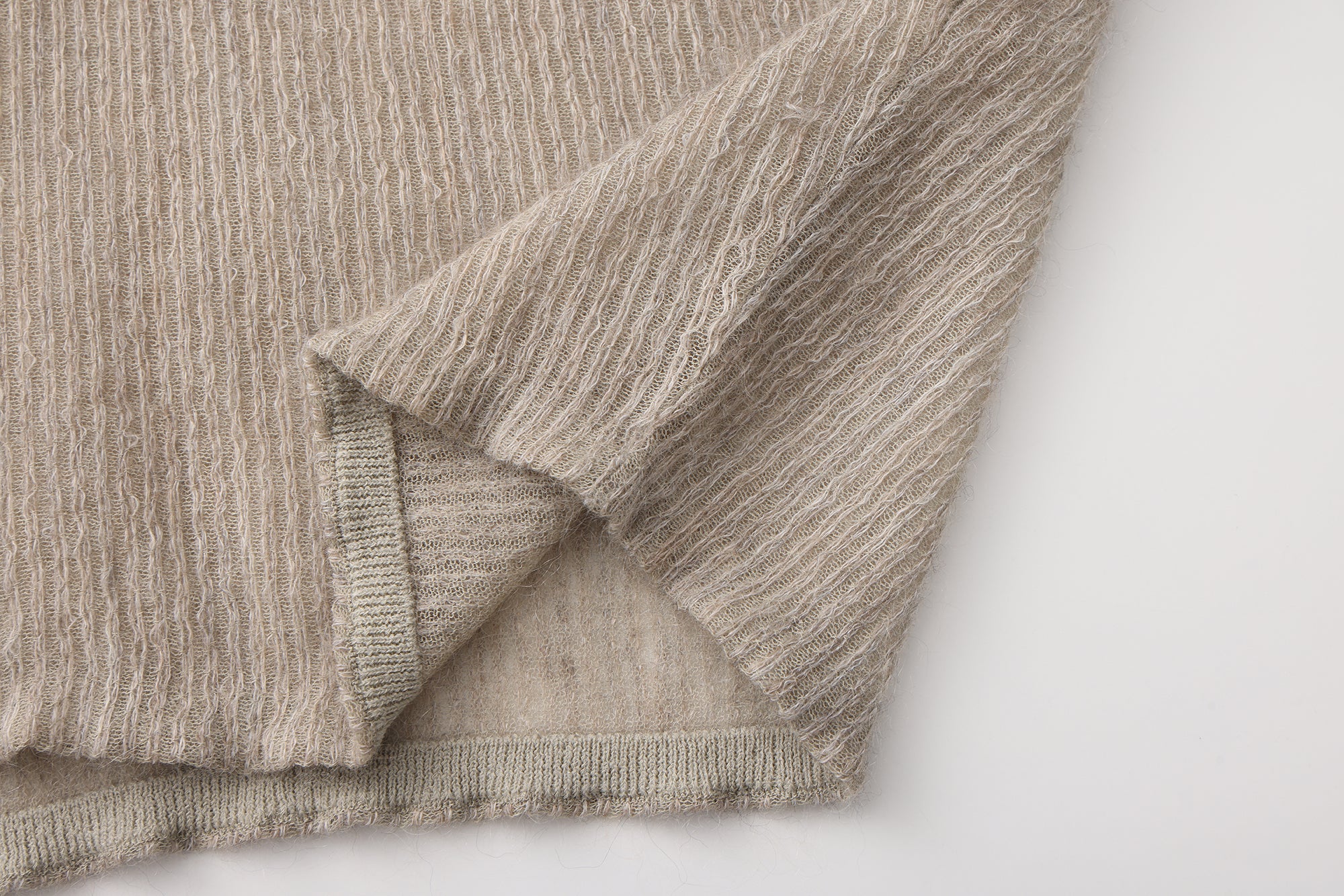 SS26 - CAMEL STRIPE ASSU KNIT TOP