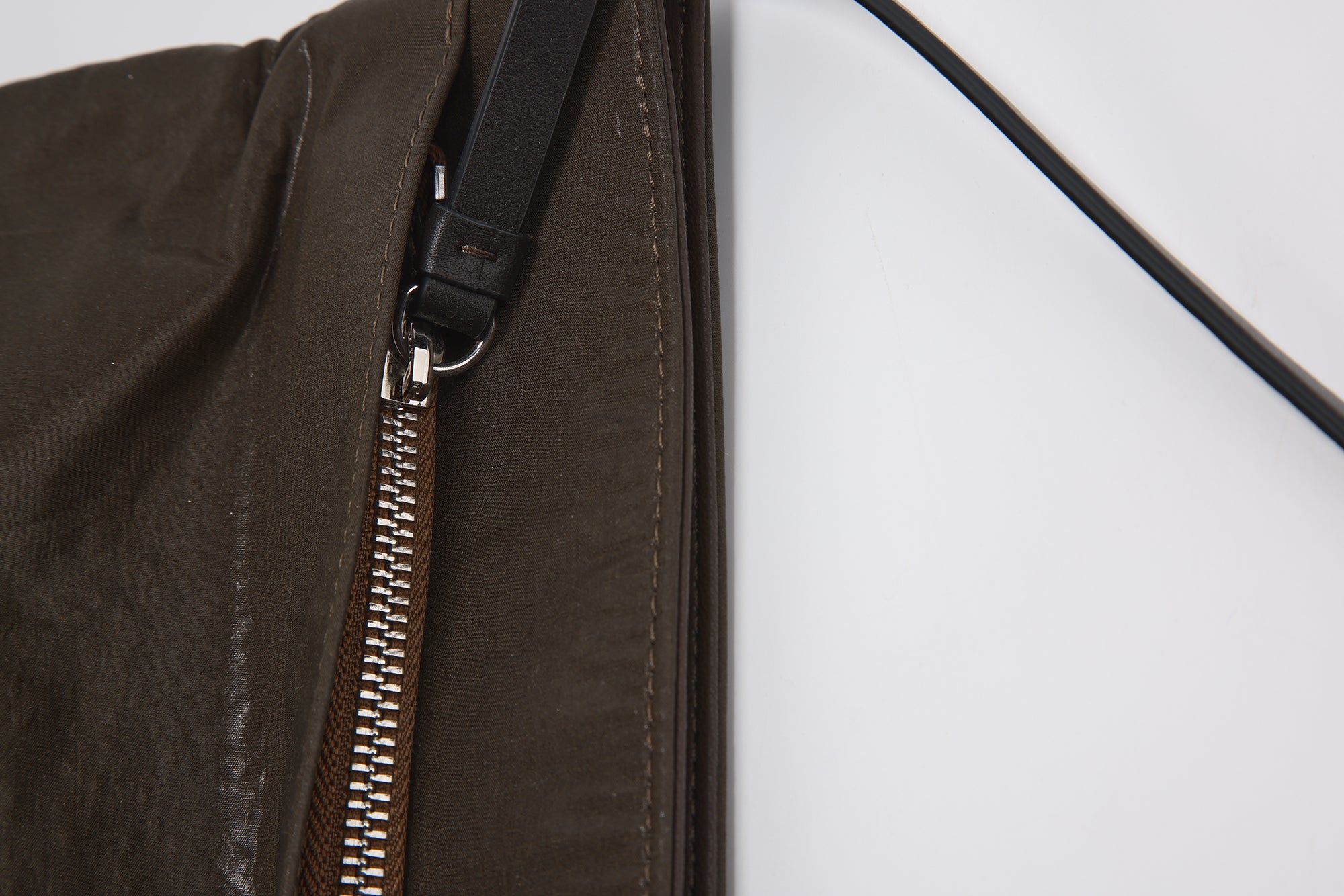 SS26 - SHINY CEDAR LAMU BAG