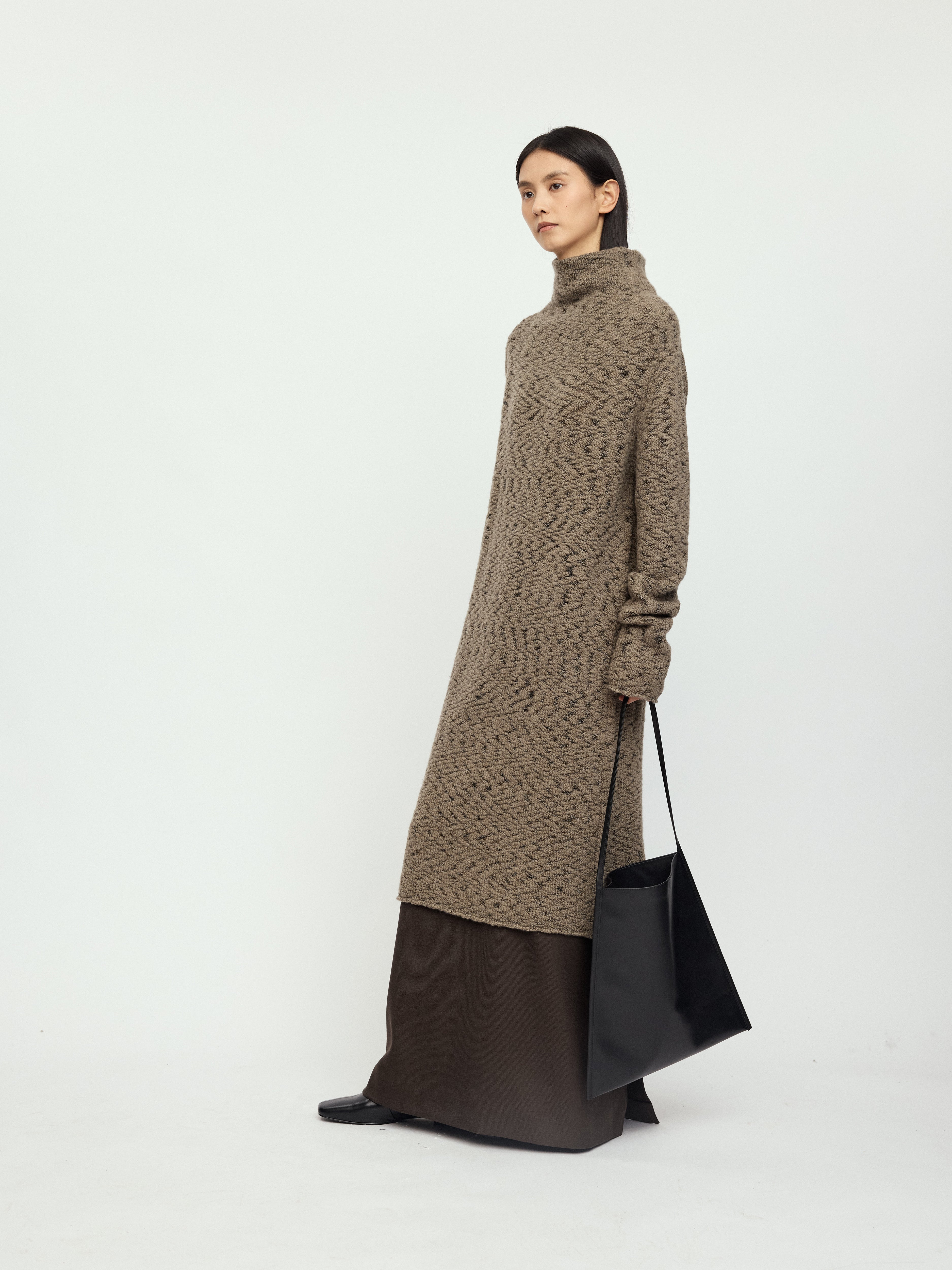 AW25 - BLACK TOTE BAG
