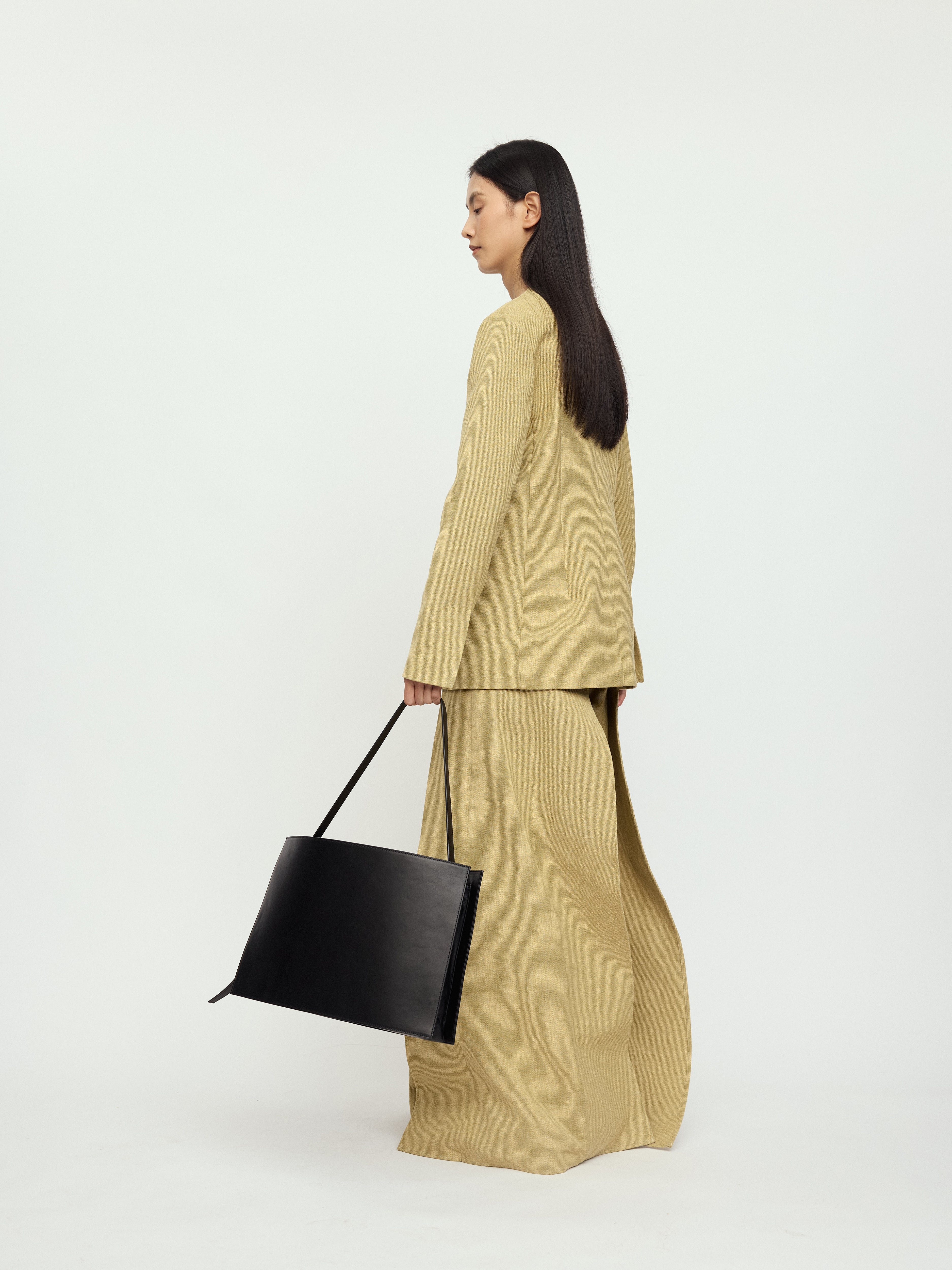 AW25 - BLACK TILE BAG
