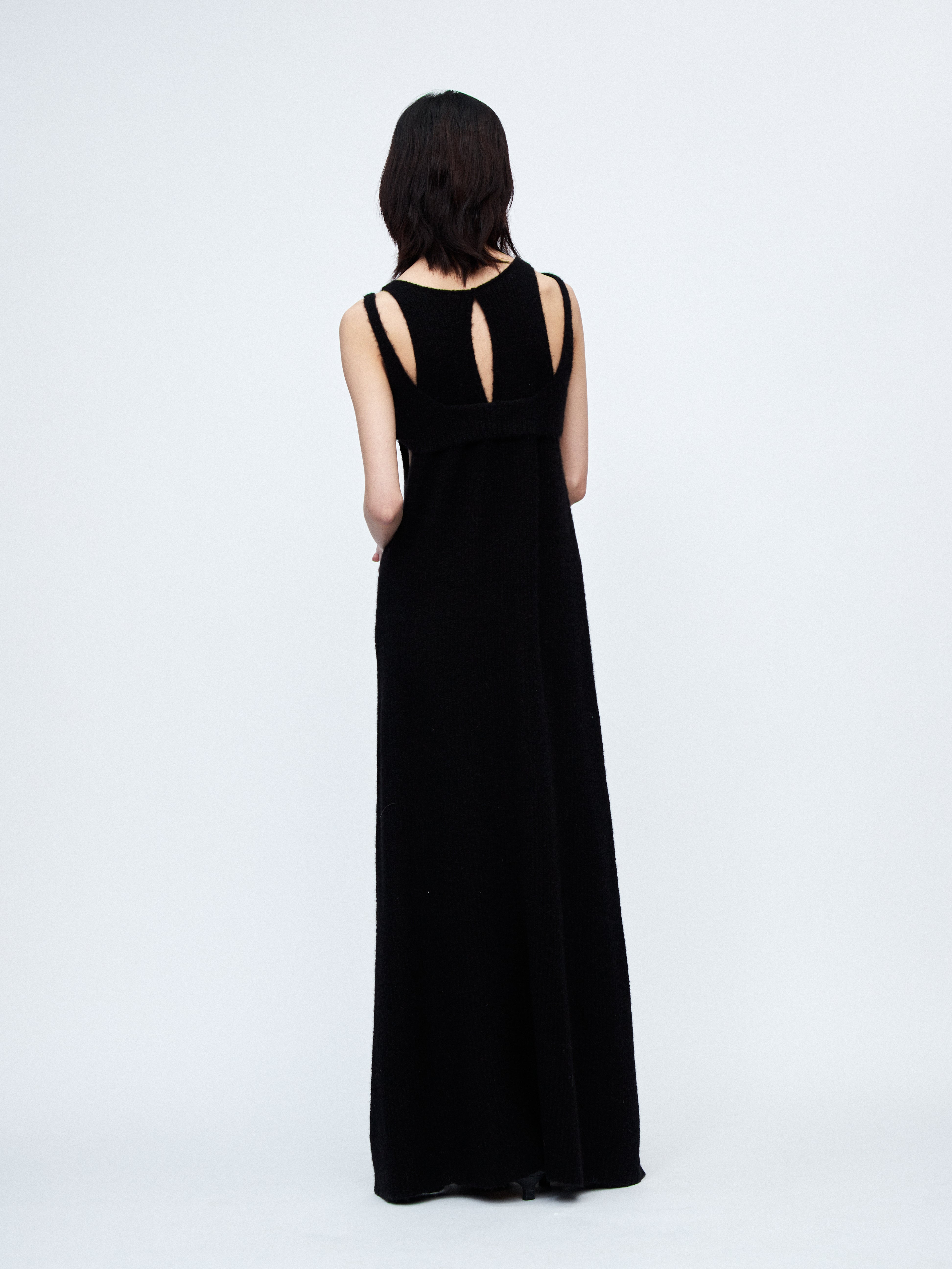 AW23 - BLACK CEDAR DRESS